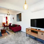 Villa Misli - Red/ *