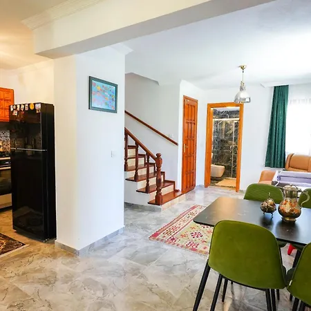 Misli - Red/ Villa Dalyan