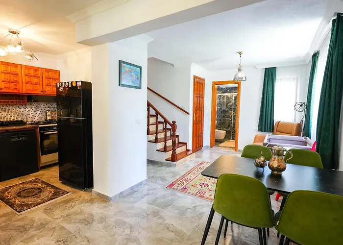 Misli - Red/ Villa Dalyan